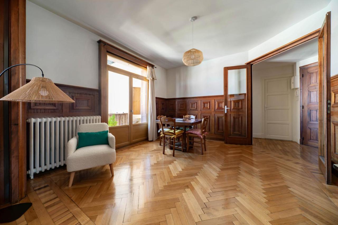 Le Belfort - Grand Appartement Avec Terrasse Et Parking Prive Vichy Bagian luar foto