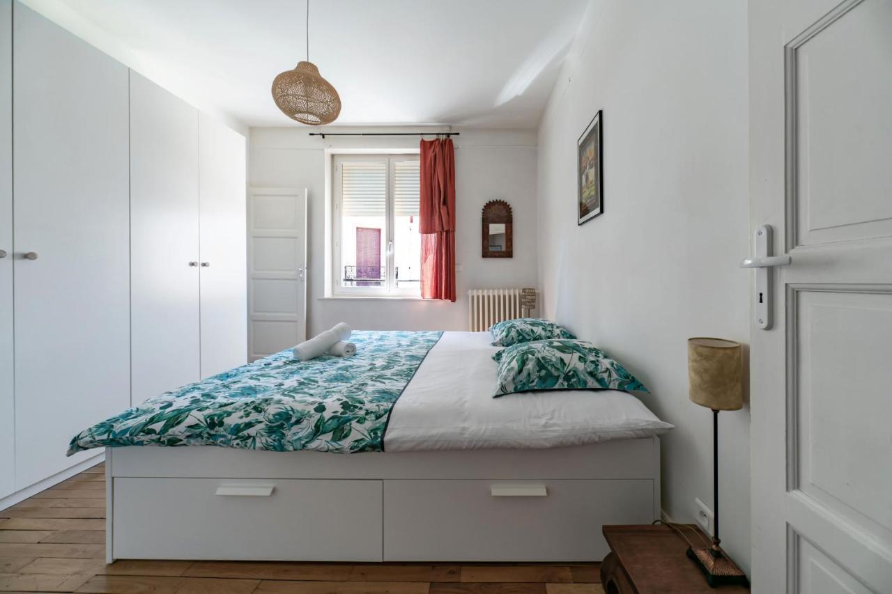 Le Belfort - Grand Appartement Avec Terrasse Et Parking Prive Vichy Bagian luar foto