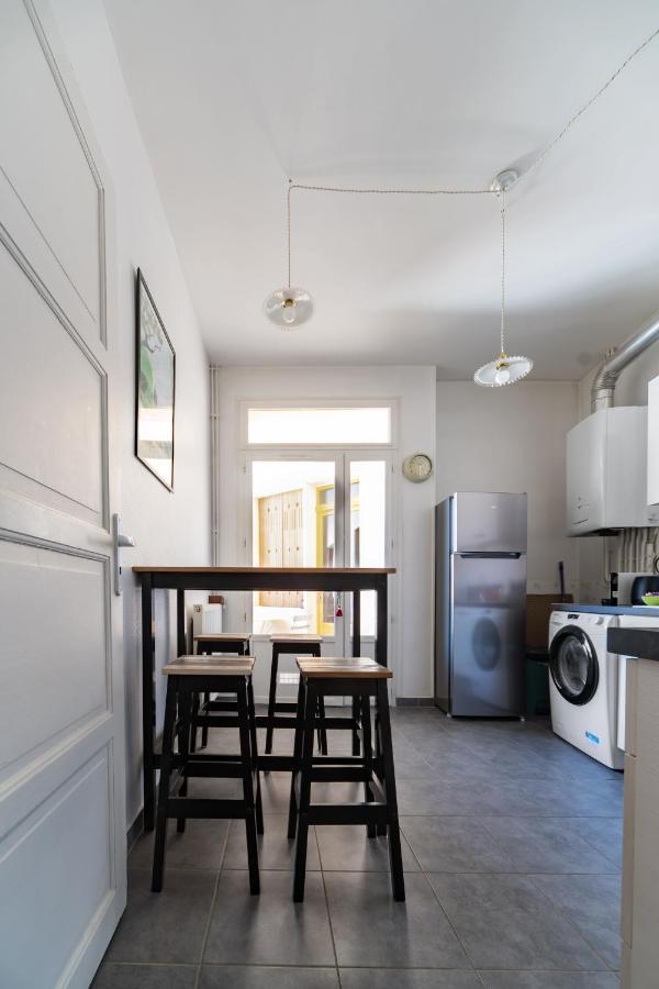 Le Belfort - Grand Appartement Avec Terrasse Et Parking Prive Vichy Bagian luar foto